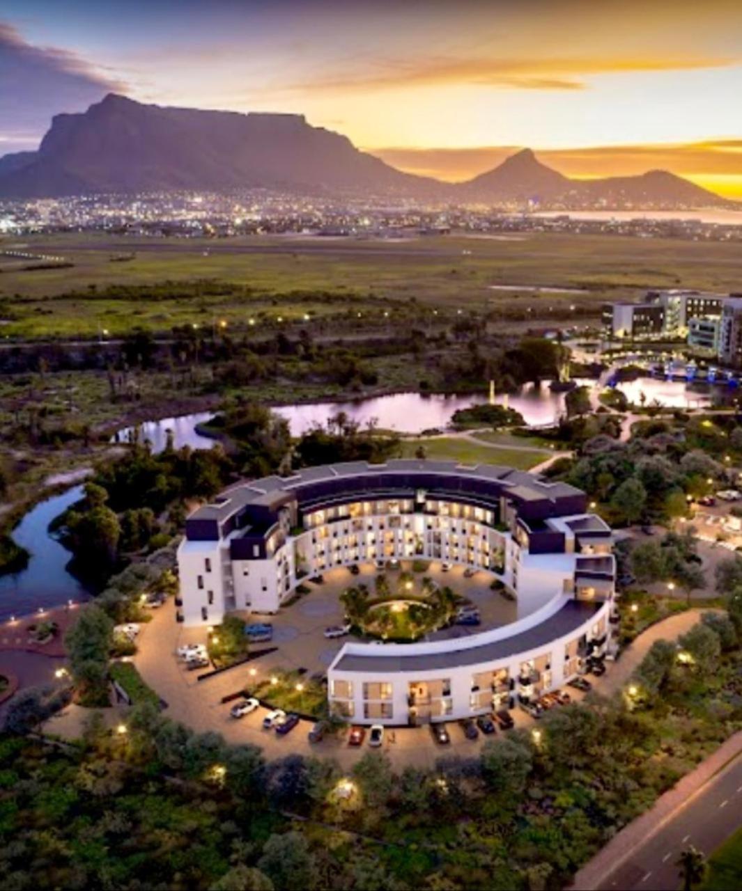 On Park Century Cozy * Cape Town